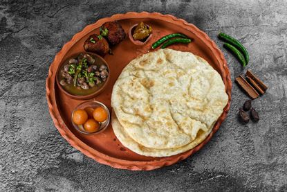 Picture of Delhi Ke Chole Bhature ( 2 Pc Bhature) With Masala Aloo + 2gulab Jamun